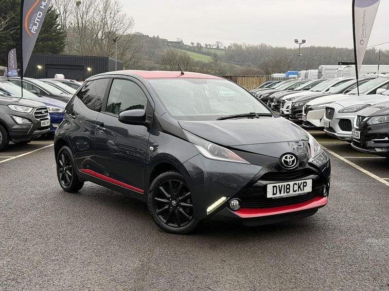 Used Toyota Aygo x-press 2018 Grey Hatchback