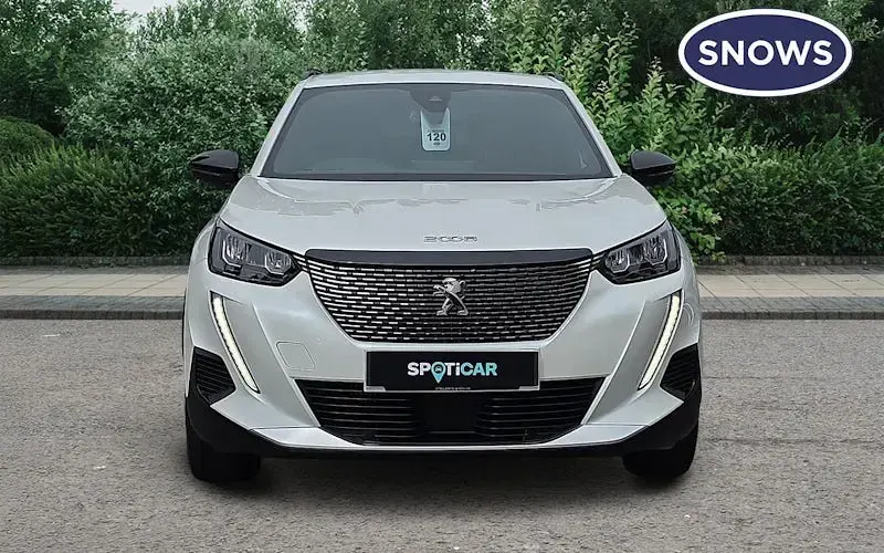 Used Peugeot 2008 Allure+ 101 HP (74 kW) 2023 White SUV