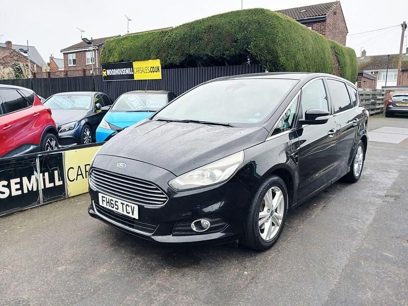 Used Ford S-MAX Titanium 150 HP (110 kW) 2015 Black MPV