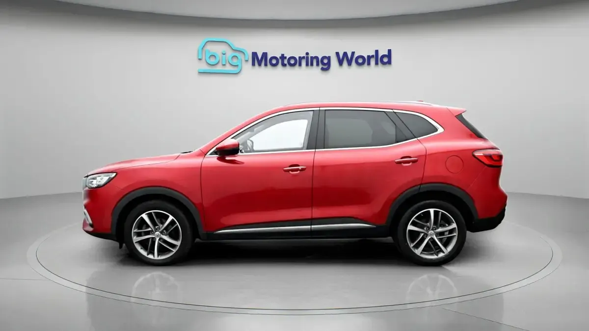 Używany MG HS Exclusive 162 KM (119 kW) 2022 Czerwony SUV