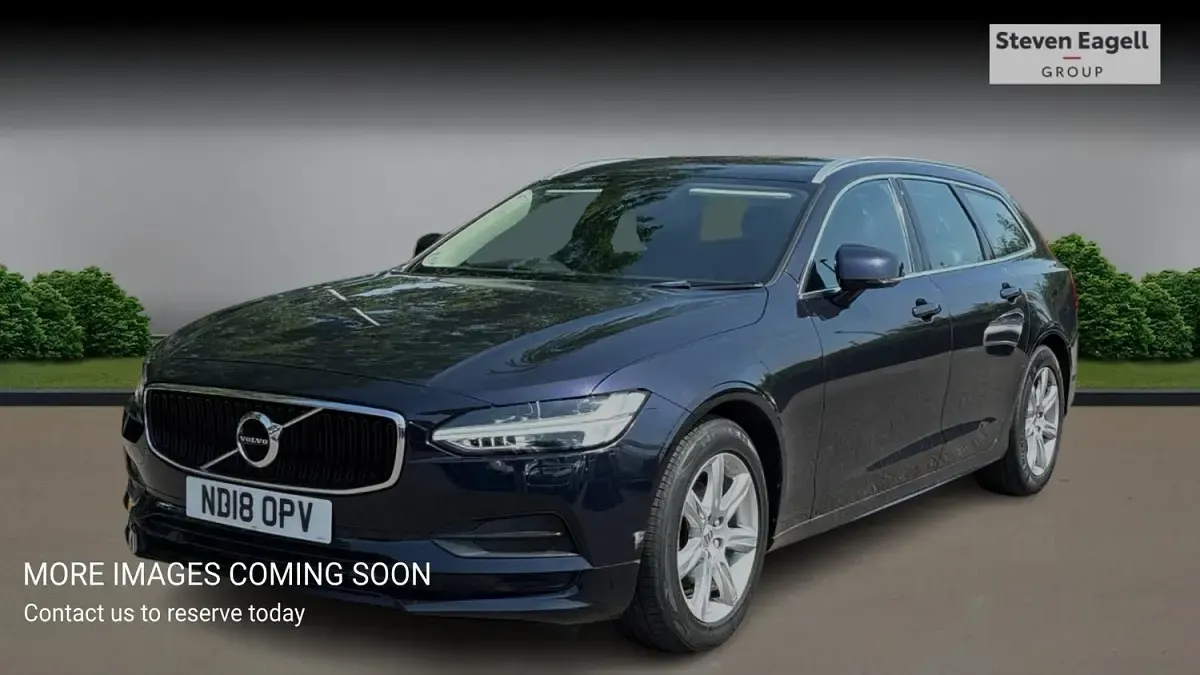 Used Volvo V90 Momentum 2018 Blue Estate