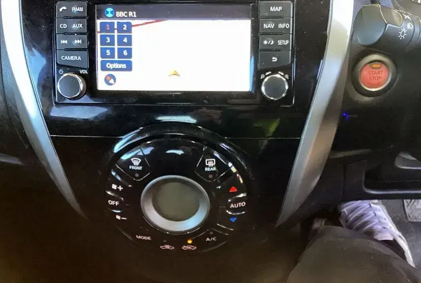 Used Nissan Note S 90 HP (66 kW) 2013 White Hatchback