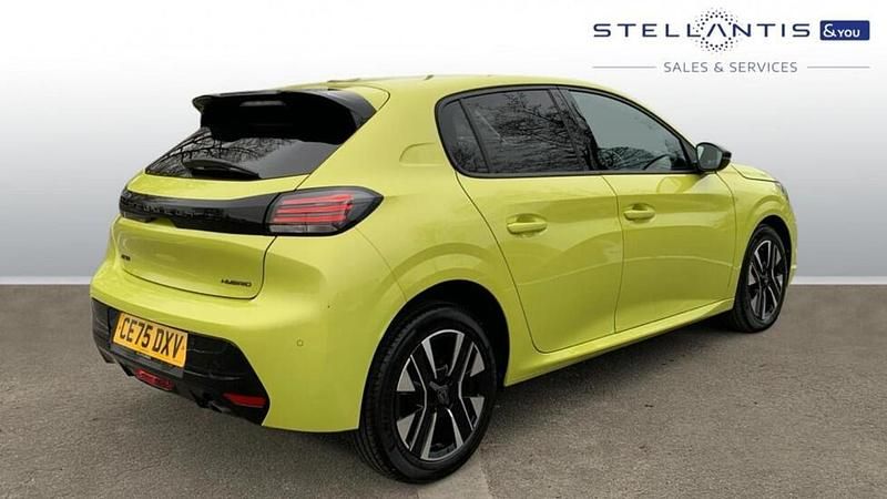 Used Peugeot 208 Allure 99 HP (72 kW) 2025 Hatchback