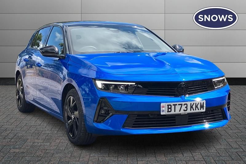Voltaic blue Used 2023 Vauxhall Astra S Hatchback | £17,062 (Good price) - Image 1/4