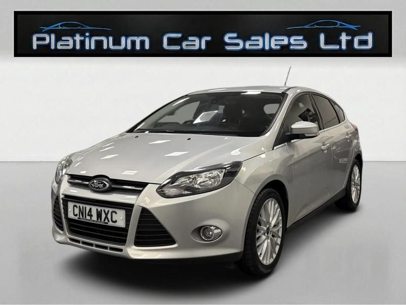 Usado Ford Focus Zetec 2014 Prateado Citadino