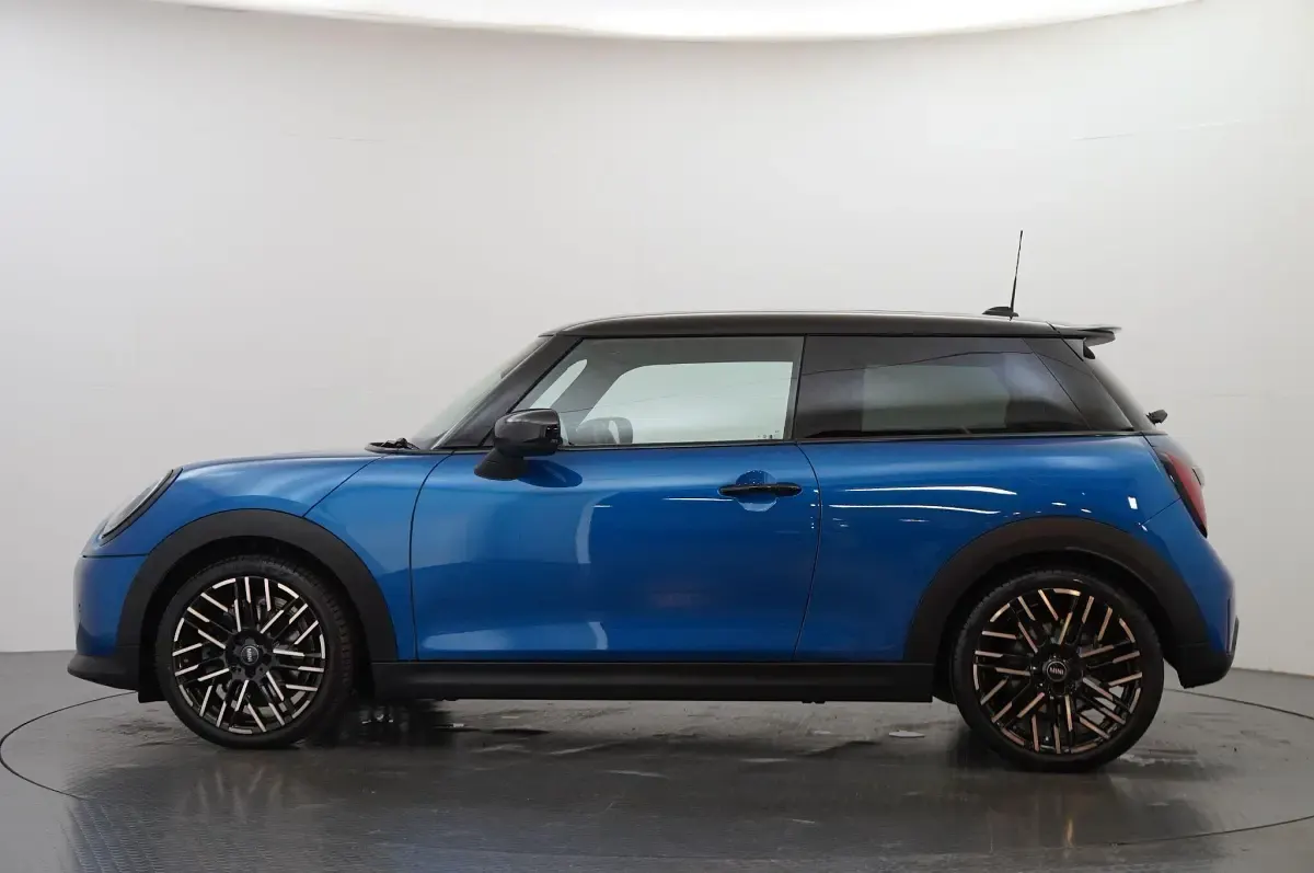Used Mini Cooper S Hatch 201 HP (147 kW) 2025 Blue Hatchback