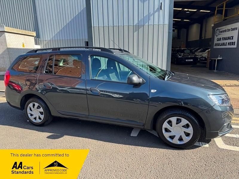 Used Dacia Logan MCV Essentiel 75 HP (55 kW) 2019 Grey Estate