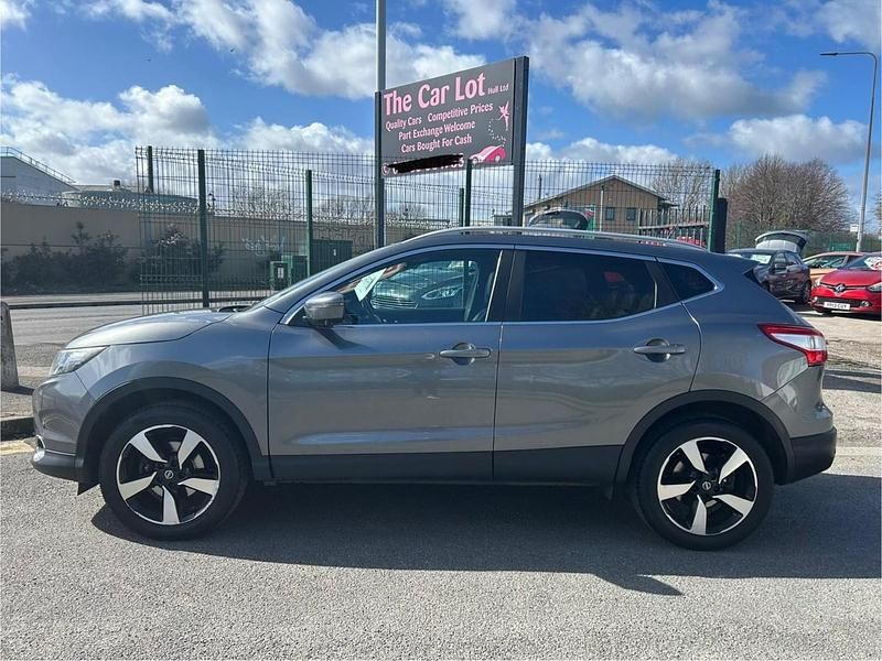 Used Nissan Qashqai N-Vision 110 HP (80 kW) 2017 Grey SUV