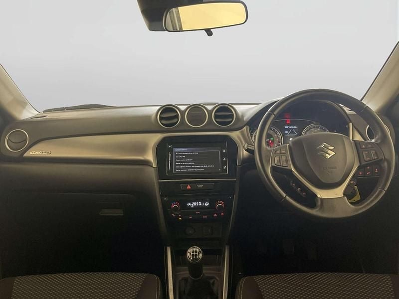 Used Suzuki Vitara SZ-T 111 HP (81 kW) 2018 White SUV