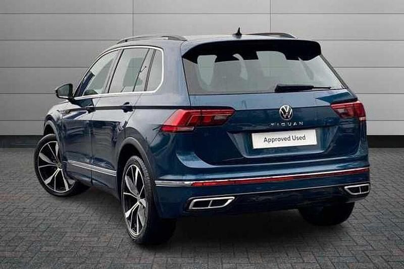Used VW Tiguan R-line 150 HP (110 kW) 2023 Nightshade blue SUV