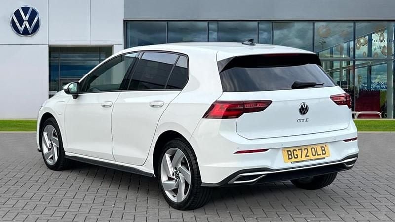 Used VW Golf VIII GTE 245 HP (180 kW) 2022 Pure white