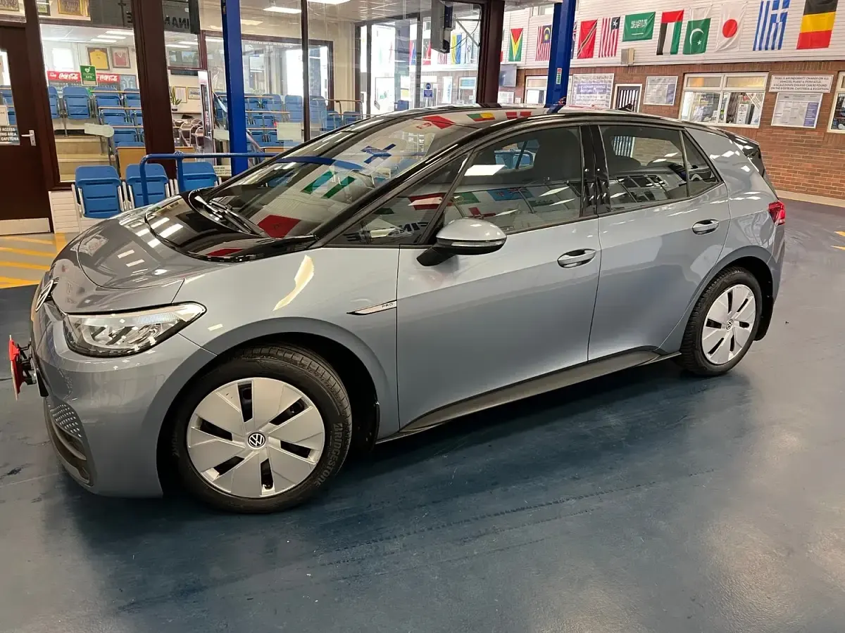 Used VW ID.3 Pro Performance 106 kW (145 HP) 2022 Blue Hatchback