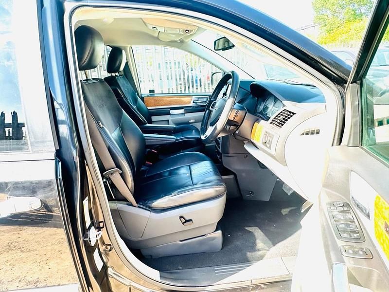 Used Chrysler Grand Voyager Limited 2009 Black MPV