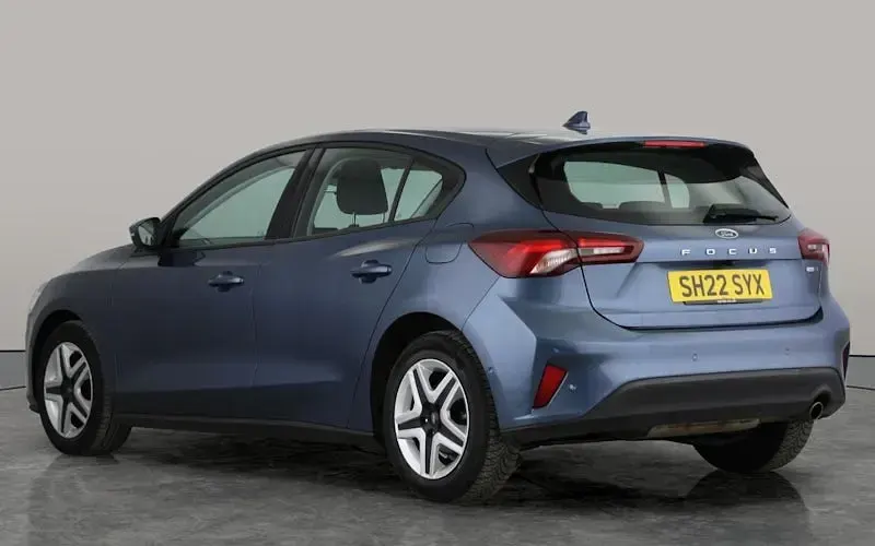 Used Ford Focus Trend 125 HP (91 kW) 2022 Blue Hatchback