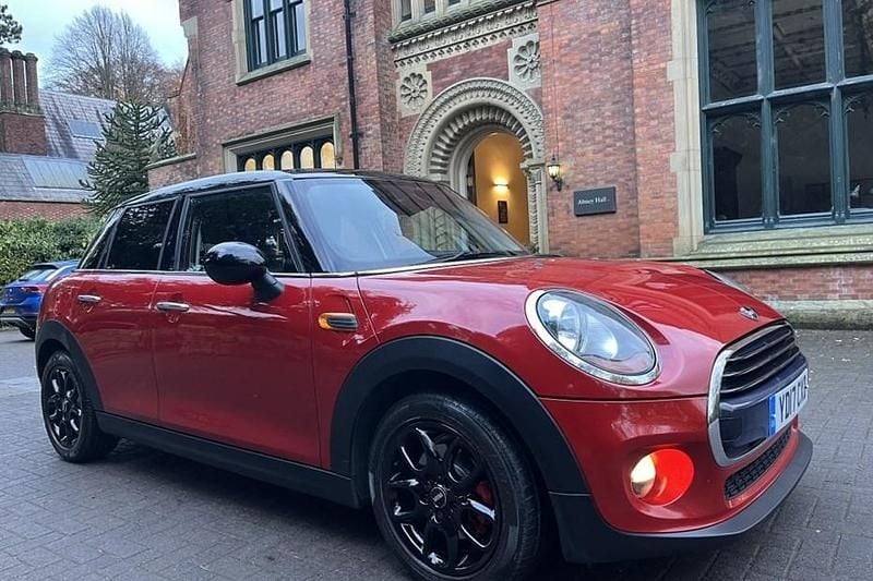 Red Used 2017 Mini Cooper D Hatch Hatchback | £9,481 (Fair price) - Image 1/1