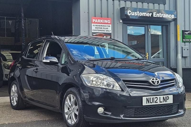 Used Toyota Auris 101 HP (74 kW) 2012