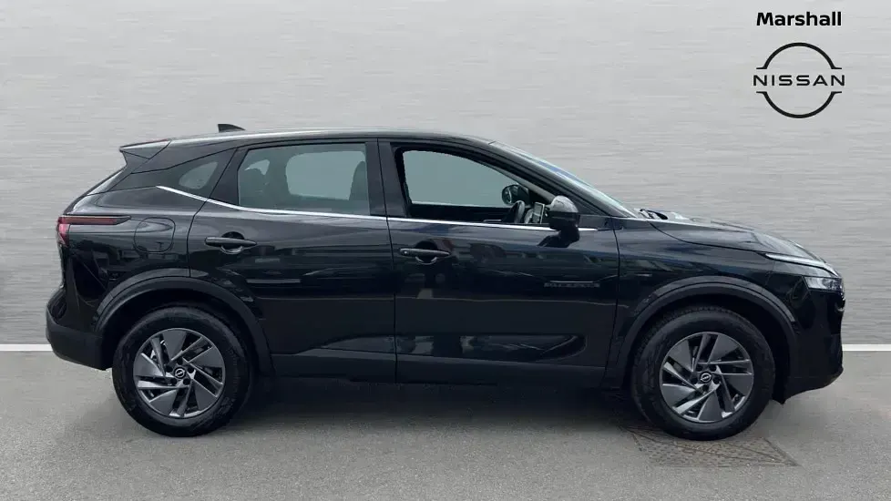 Used Nissan Qashqai Acenta Premium 158 HP (116 kW) 2023 Black SUV