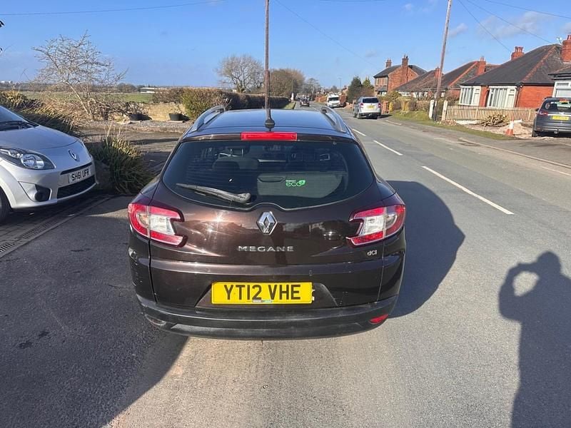 Used Renault Mégane GrandTour Dynamique 110 HP (80 kW) 2012 Brown Estate