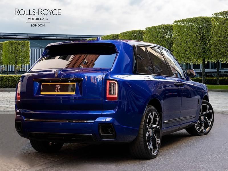Used Rolls Royce Cullinan 571 HP (419 kW) 2024 Blue SUV