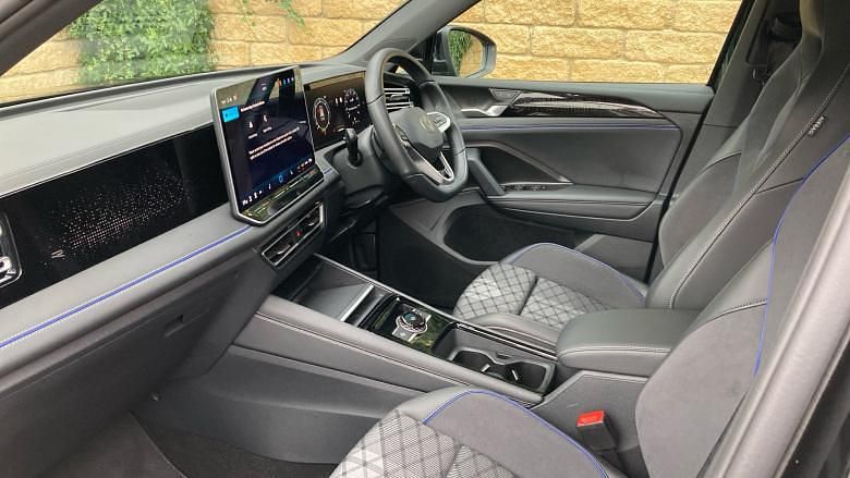 Used VW Tiguan R-line 150 HP (110 kW) 2024 Black SUV