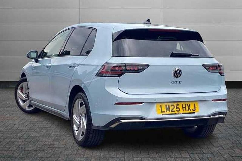Used VW Golf VIII GTE 272 HP (200 kW) 2025 Blue Hatchback