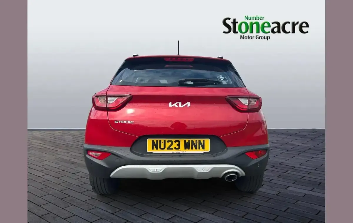 Used Kia Stonic 99 HP (72 kW) 2023 Red SUV