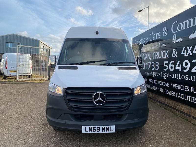Used Mercedes Sprinter 143 HP (105 kW) 2019 White Van