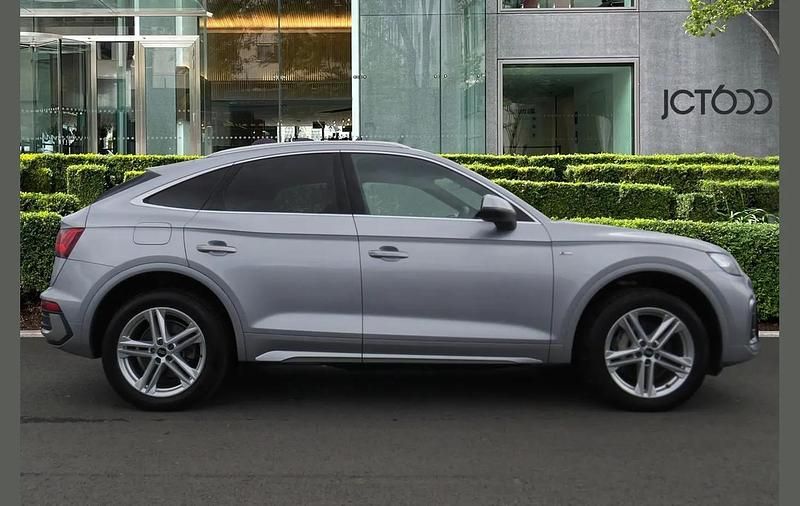 Usado Audi Q5 Sportback S-Line 295 CV (216 kW) 2022 Plateado SUV