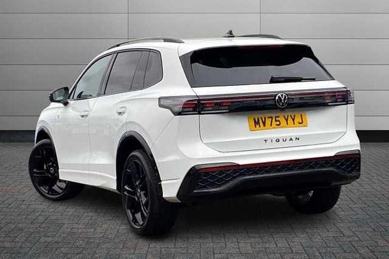 Used VW Tiguan R-line 150 HP (110 kW) 2025 White SUV