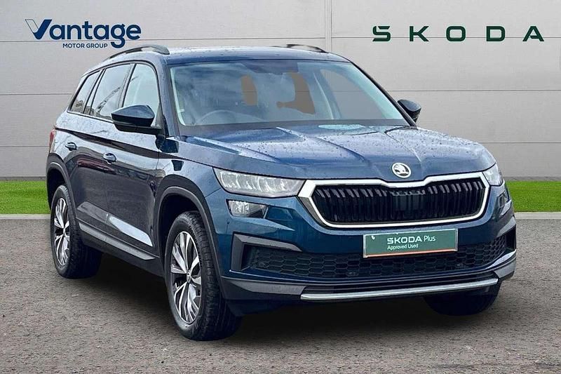 Petrol blue metallic Used 2022 Skoda Kodiaq SE Drive SUV | £26,790 (Fair price) - Image 1/4