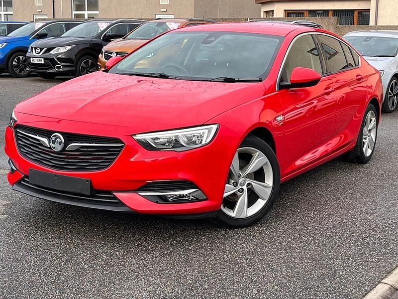 Used Vauxhall Insignia Sport 165 HP (121 kW) 2018 Red Hatchback