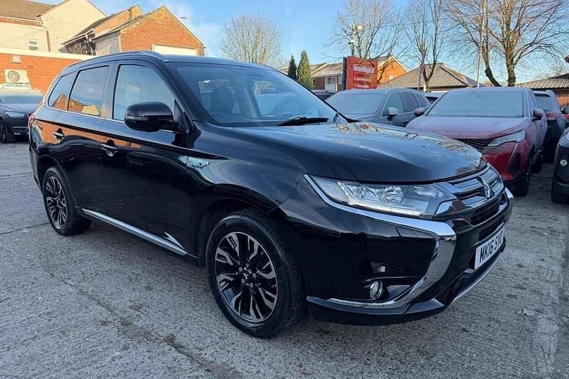 Used 2016 Mitsubishi Outlander P-HEV | £9,790 (Fair price) - Image 1/1