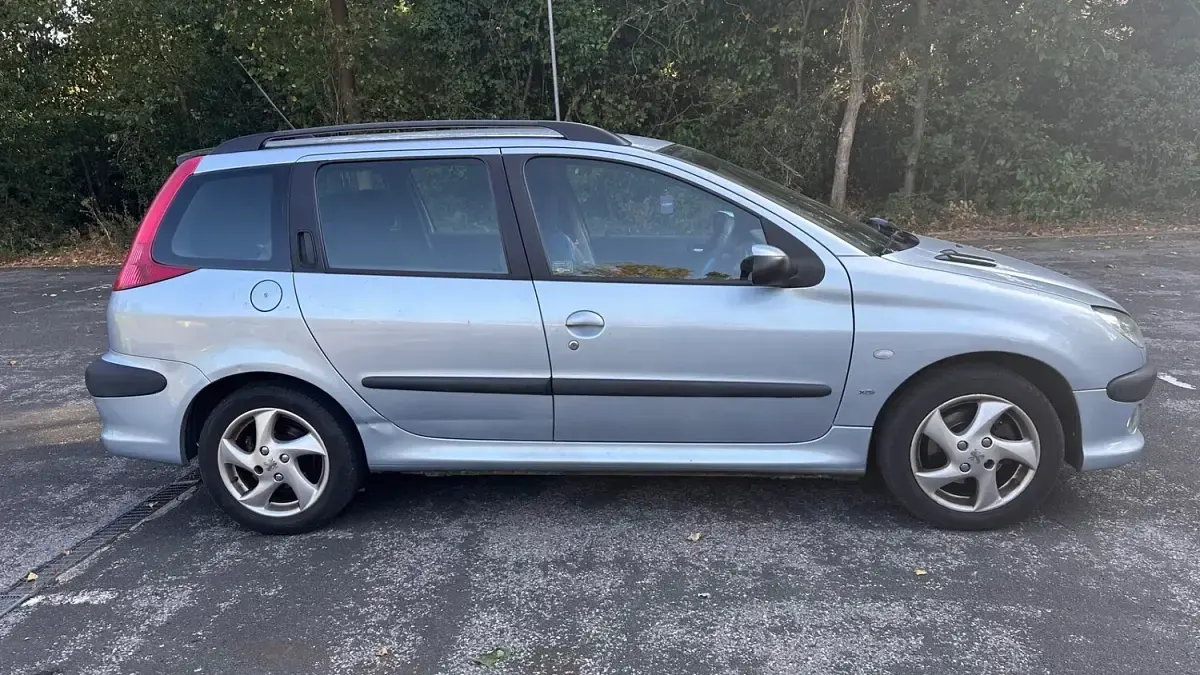 Used Peugeot 206 2003 Silver Estate
