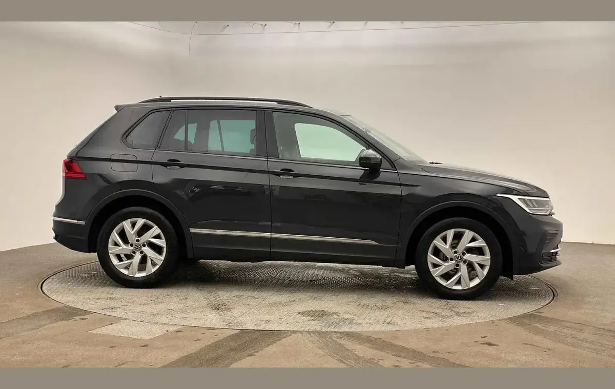 Used VW Tiguan Life 150 HP (110 kW) 2022 Grey SUV