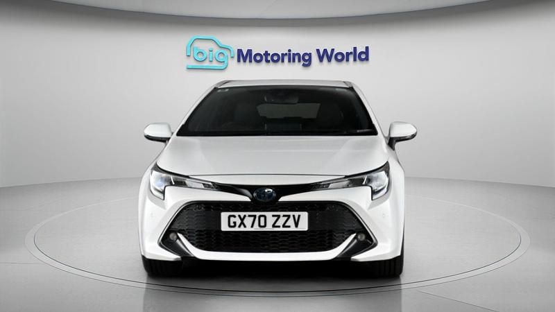 Używany Toyota Corolla Design 121 KM (88 kW) 2020 Kombi