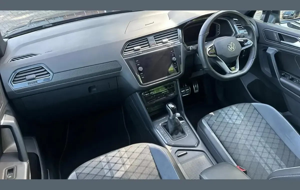 Used VW Tiguan R-line Edition 147 HP (108 kW) 2023 Black SUV