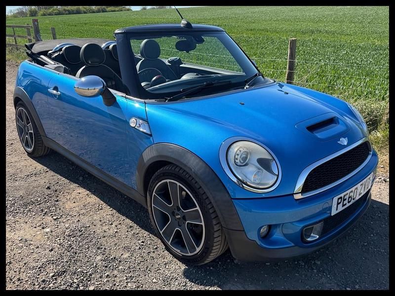 Używany Mini Cooper S Cabriolet 2010 Niebieski Kabriolet
