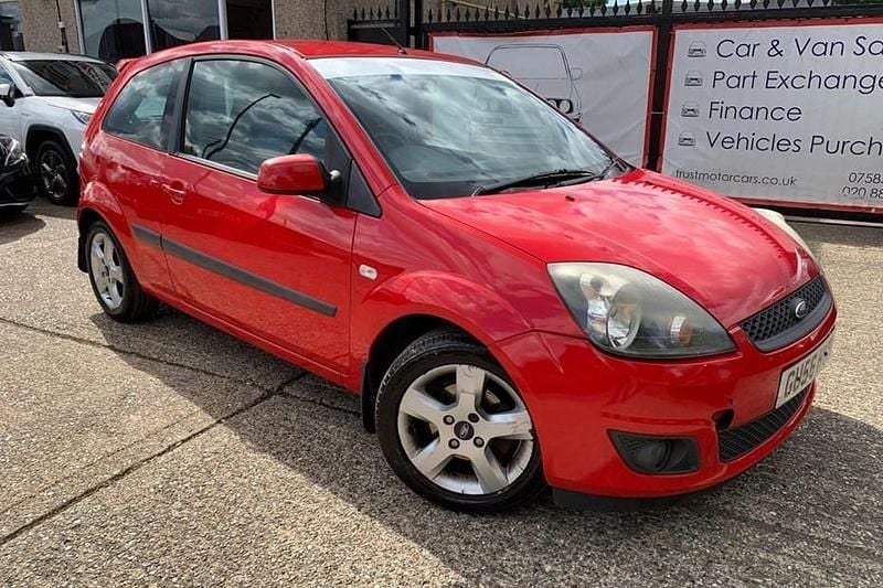 Red Used 2006 Ford Fiesta Hatchback | £999 (Fair price) - Image 1/1