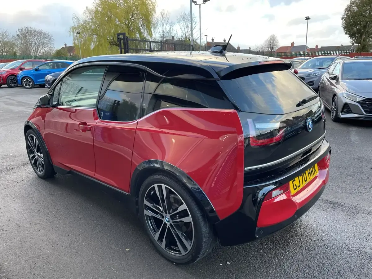 Usado BMW i3 135 kW (184 CV) 2020 Rojo Utilitario