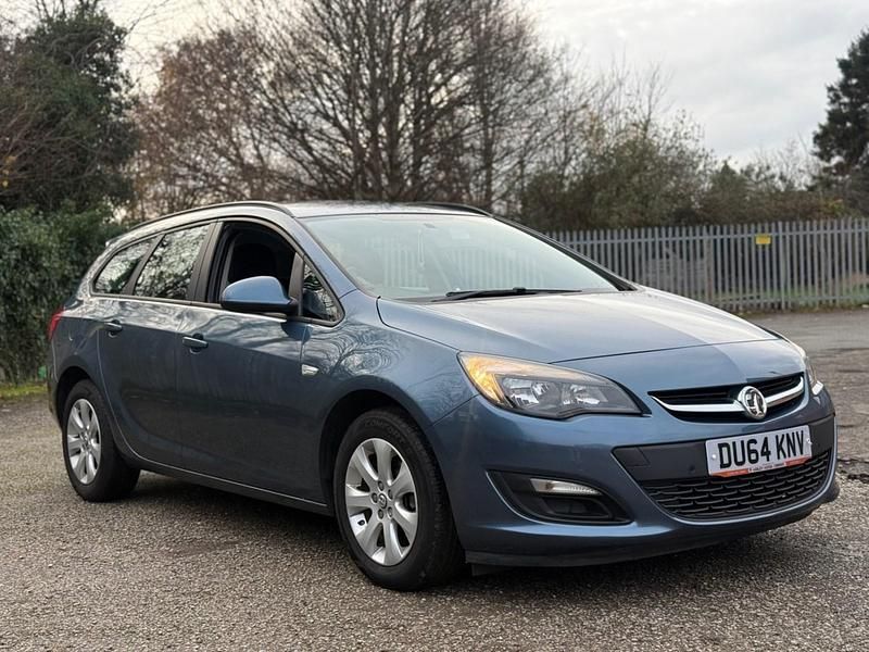 Used Vauxhall Astra Design Edition 2014 Blue Estate