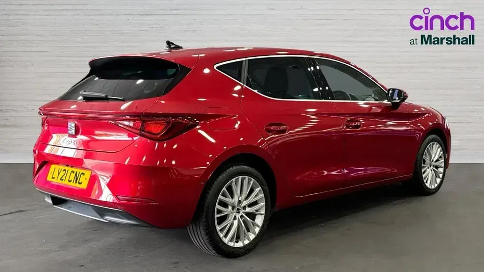 Second-hand Seat Leon XCELLENCE 150 CP (110 kW) 2021 Roșu