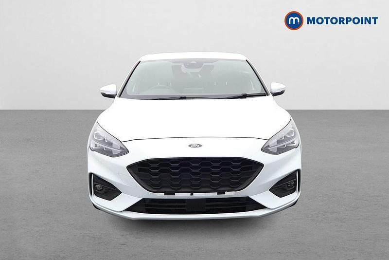 Used Ford Focus ST-Line X 125 HP (91 kW) 2021 White Hatchback