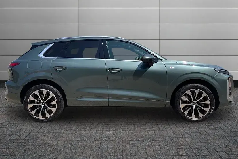 Used Audi Q3 S-Line 204 HP (150 kW) 2026 Green SUV