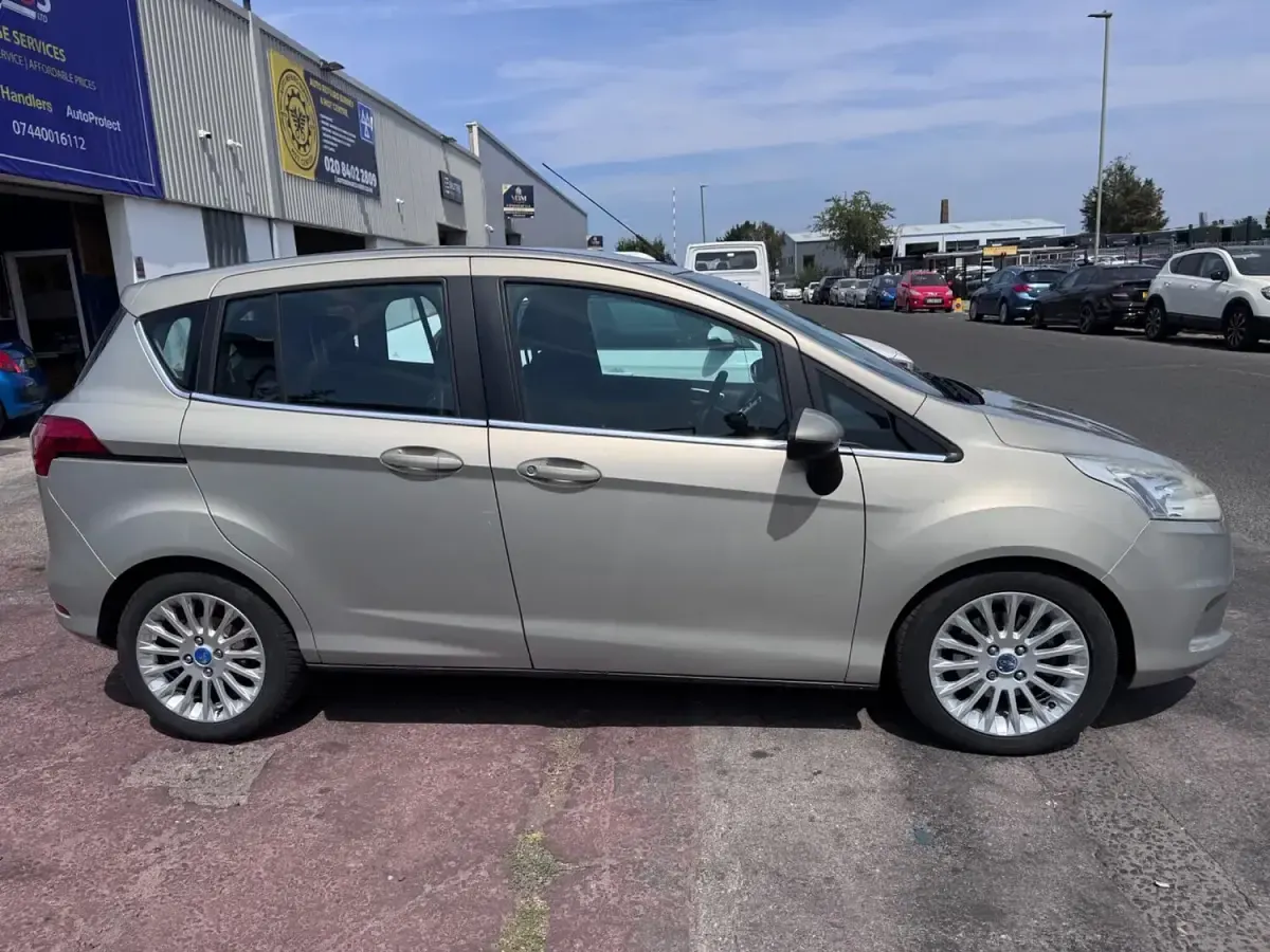 Used Ford B-MAX Titanium 105 HP (77 kW) 2014 Silver MPV