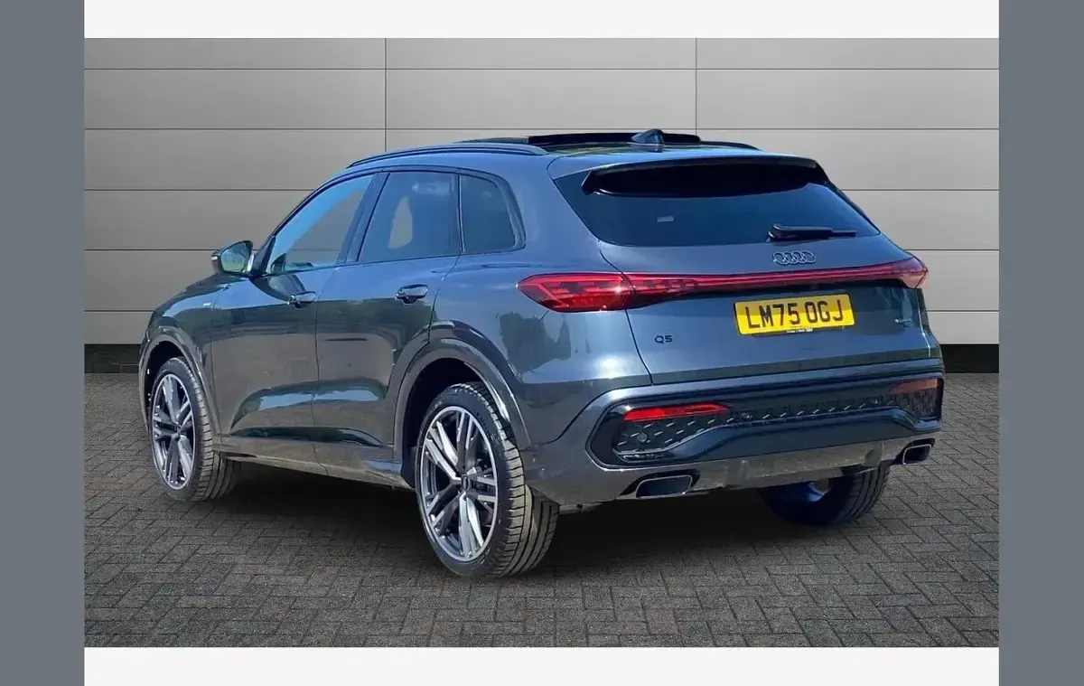 New Audi Q5 Advanced 204 HP (150 kW) 2025 Grey SUV