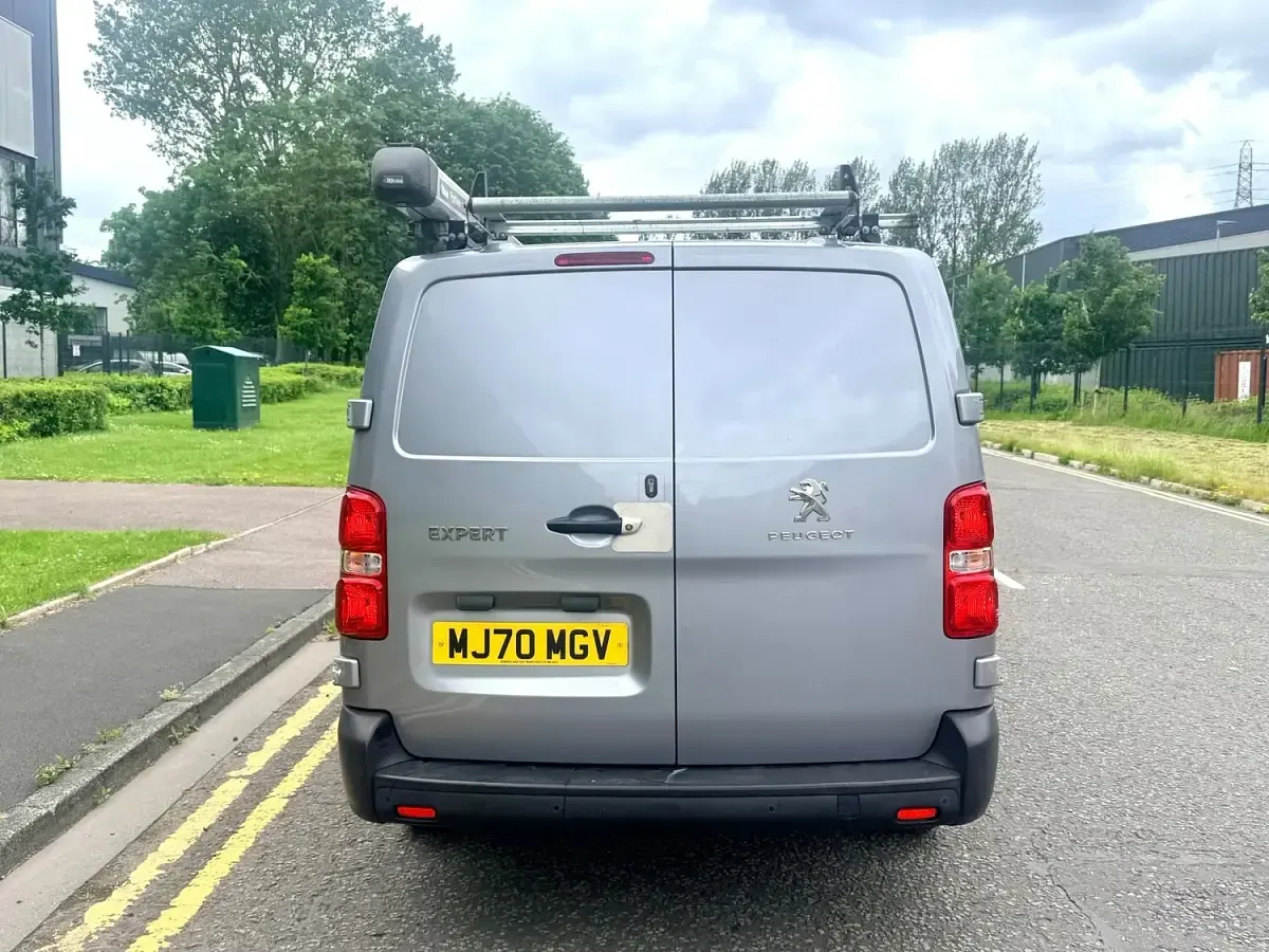 Used Peugeot Expert 120 HP (88 kW) 2020 Grey Van