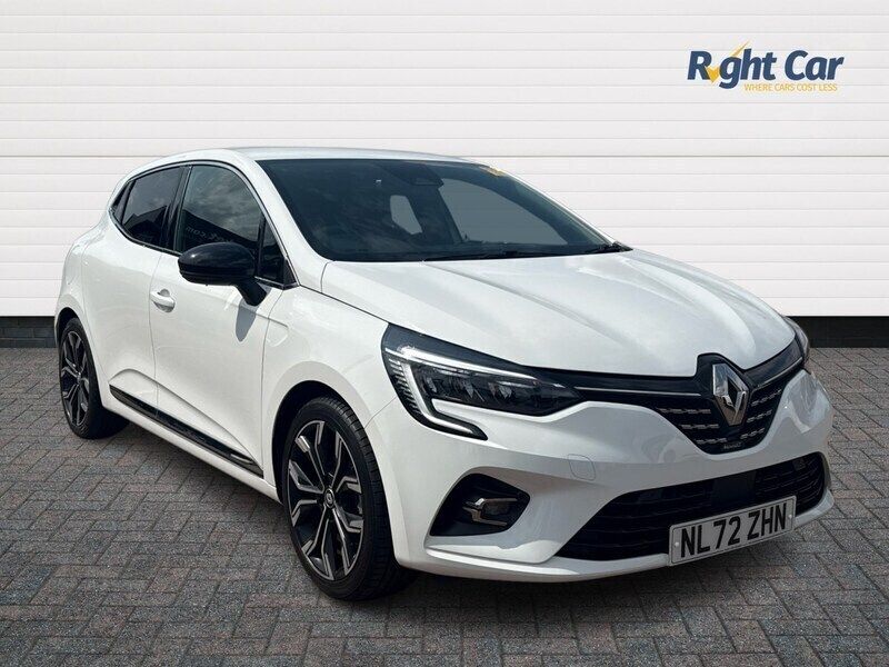 White Used 2022 Renault Clio V Techno Hatchback | £14,999 (Fair price) - Image 1/4