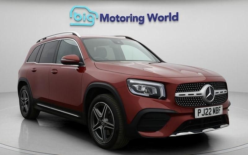 Used 2022 Mercedes 200 AMG line Estate | £23,200 (Good price) - Image 1/4