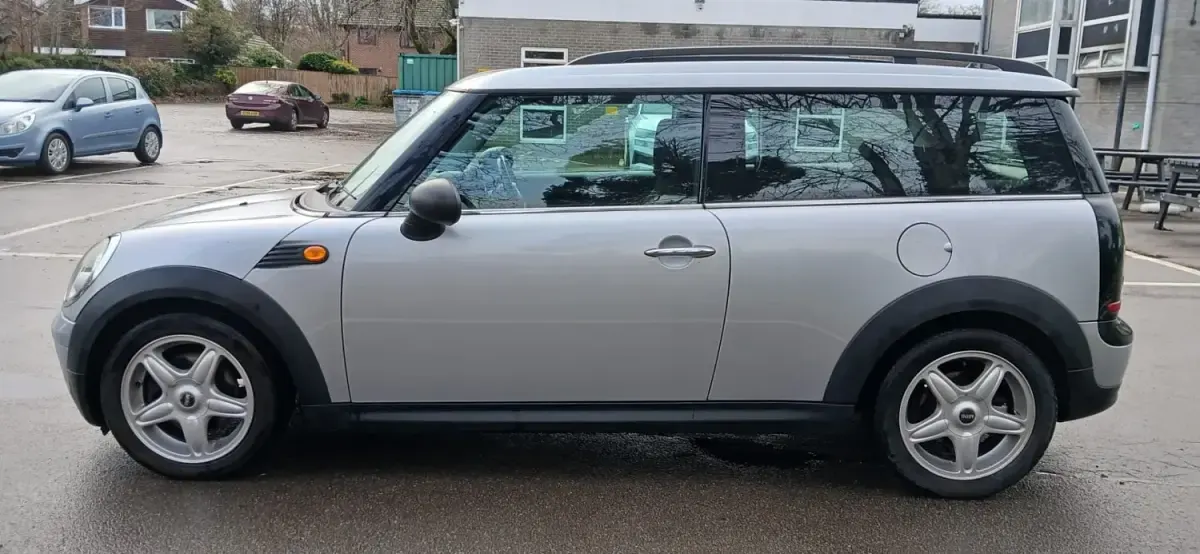 Usado Mini One Clubman 2010 Plateado Familiar