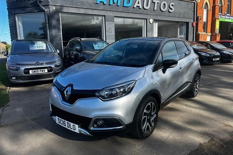 Usado Renault Captur Signature 90 HP (66 kW) 2016 Prateado SUV